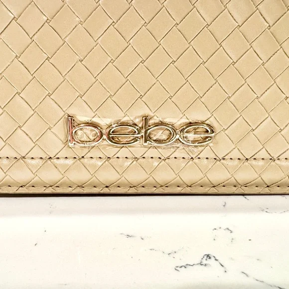 Bebe Cream Small Crossbody Bag with Gold Chain, Card Case and Wristlet NWT - Picture 5 of 11